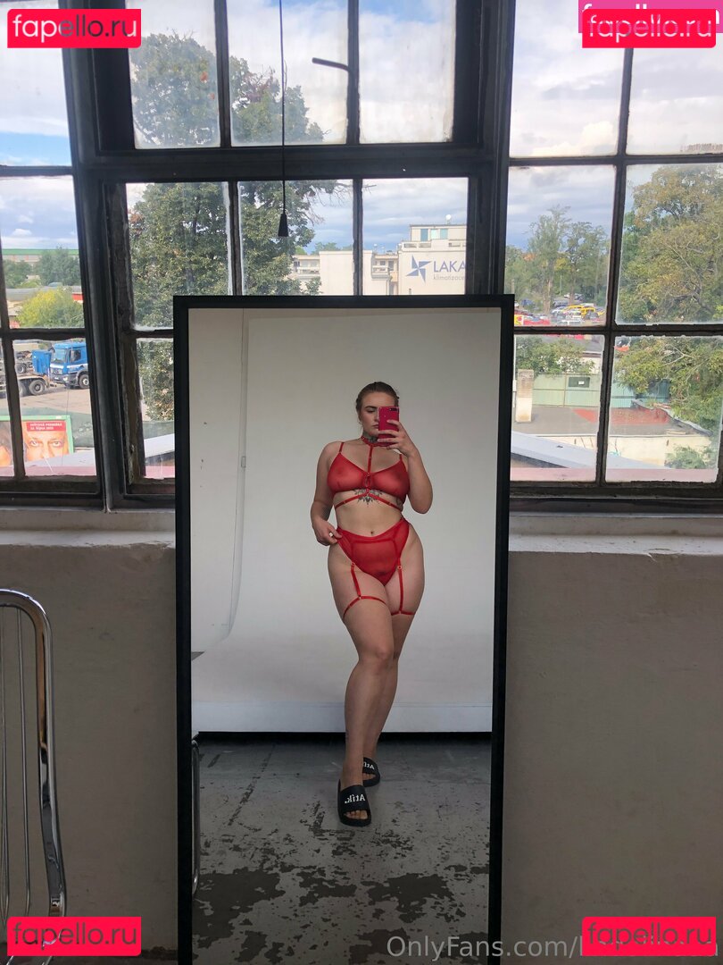 Lindolinaaa / seliovaaa Onlyfans Photo Gallery 