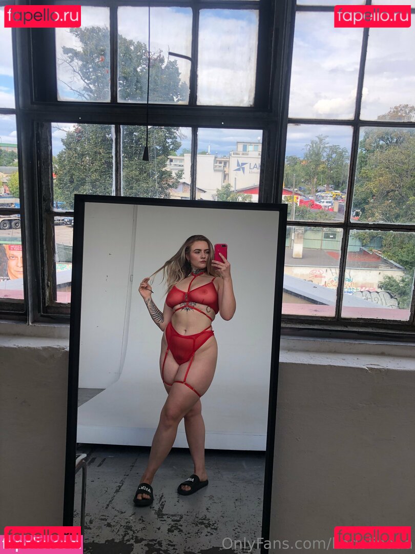 Lindolinaaa / seliovaaa Onlyfans Photo Gallery 