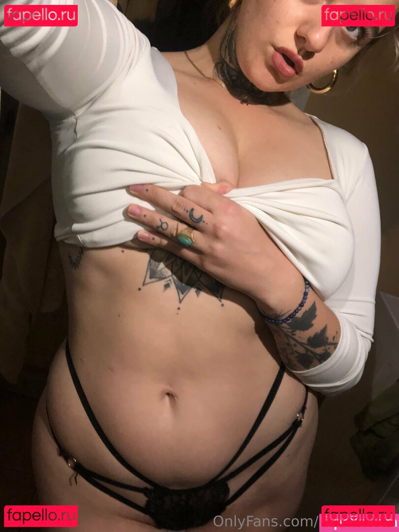 Lindolinaaa / seliovaaa Onlyfans Photo Gallery 