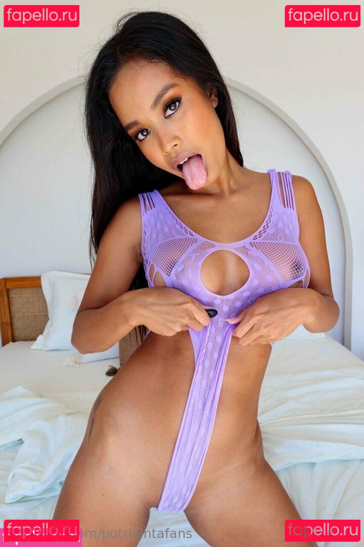 putricintafans / putriwithlove Onlyfans Photo Gallery 