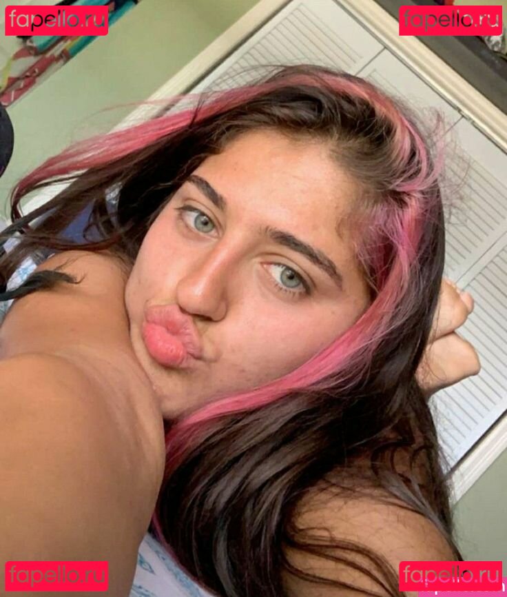 Avery Cyrus / averycyrus Onlyfans Photo Gallery 