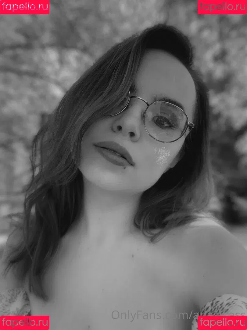 anast_ass Onlyfans Photo Gallery 