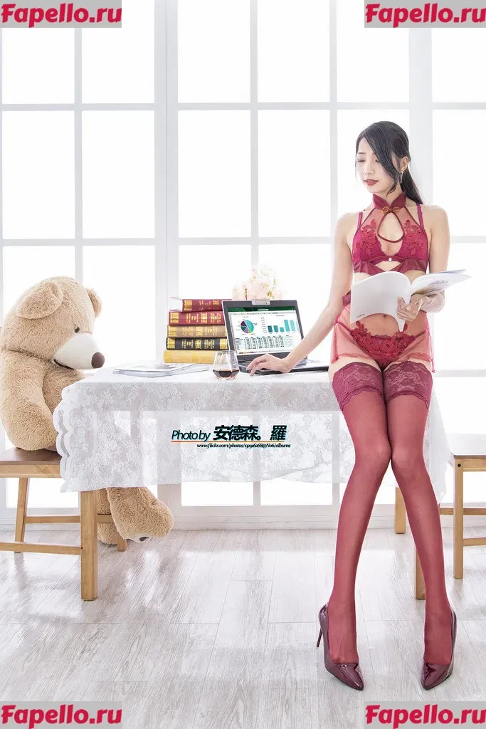 Anita Feifei_11111 Onlyfans Photo Gallery 