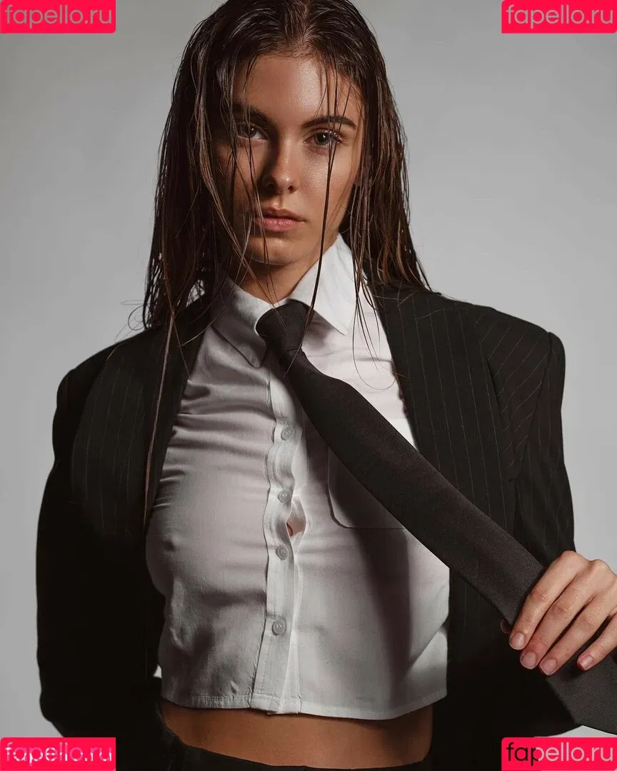 Carmella Rose Onlyfans Photo Gallery 