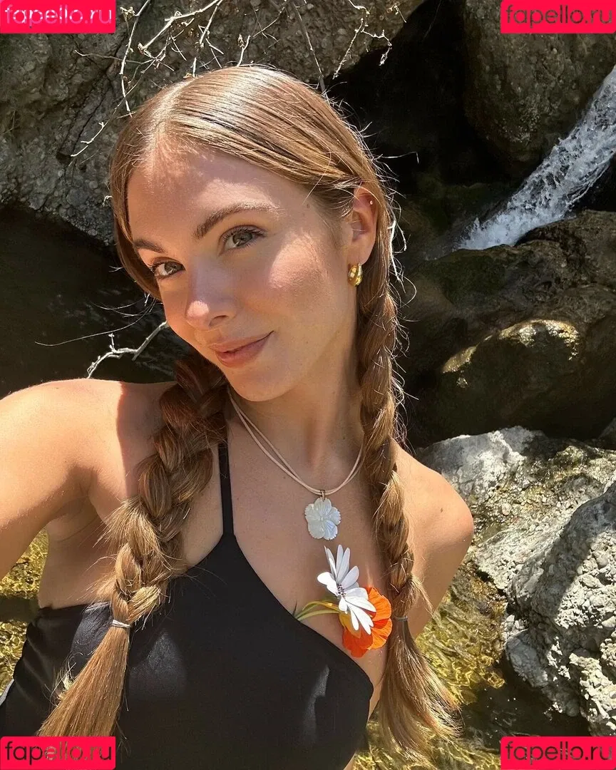 Carmella Rose Onlyfans Photo Gallery 