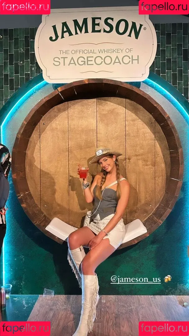 Carmella Rose Onlyfans Photo Gallery 