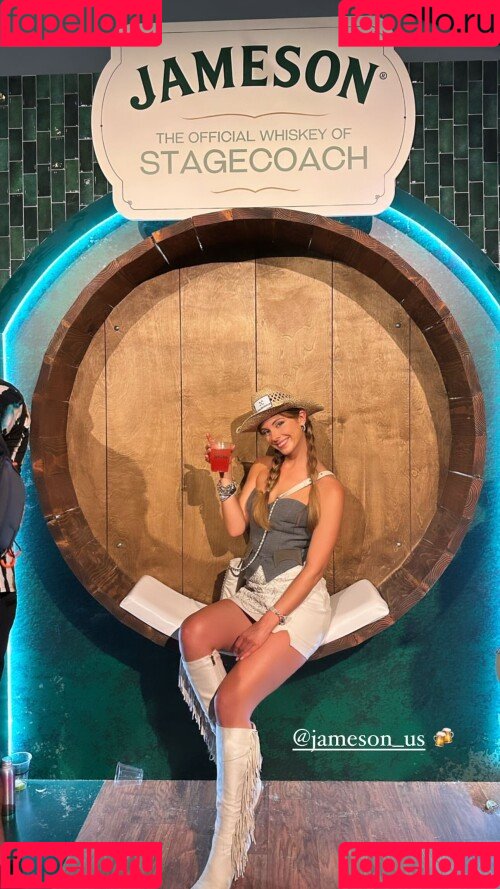 Carmella Rose Onlyfans Photo Gallery 