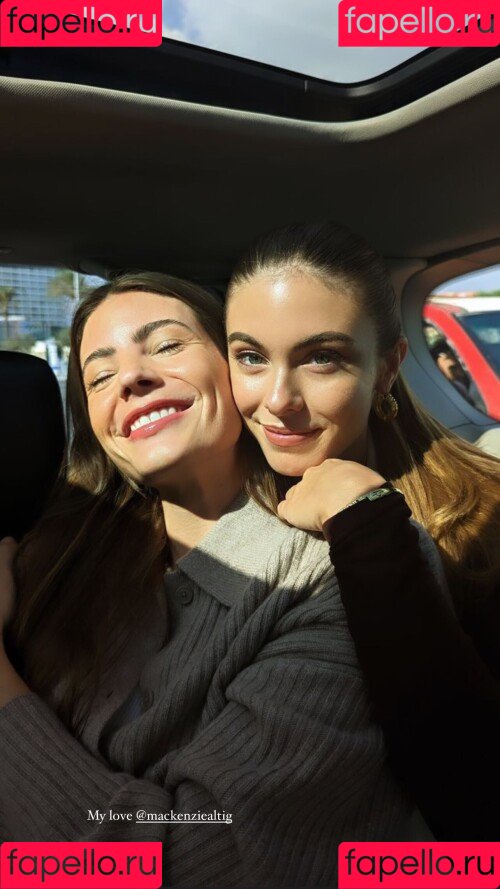 Carmella Rose Onlyfans Photo Gallery 