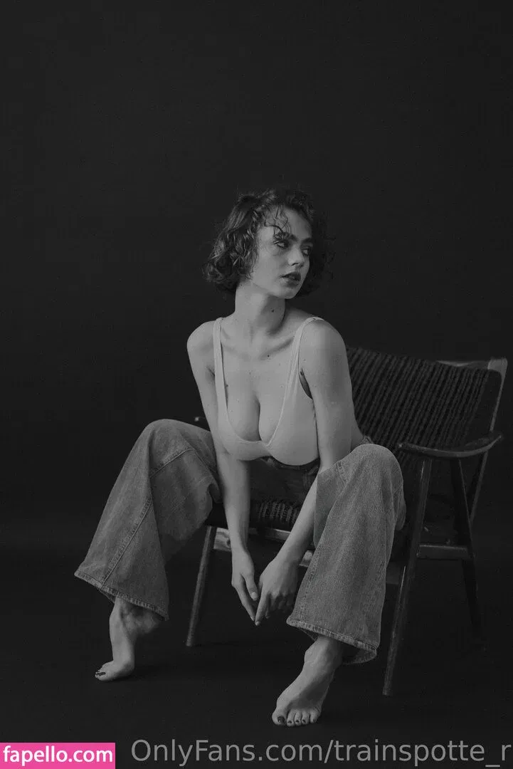 Meenfox Onlyfans Photo Gallery 