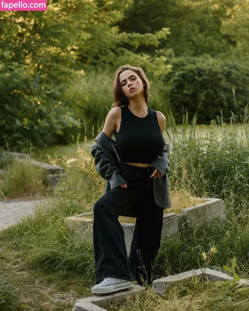 Meenfox Onlyfans Photo Gallery 