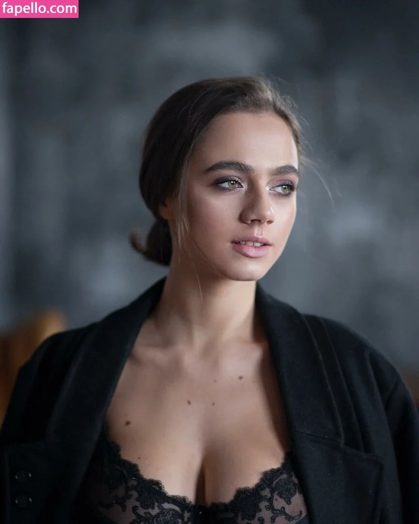 Meenfox Onlyfans Photo Gallery 