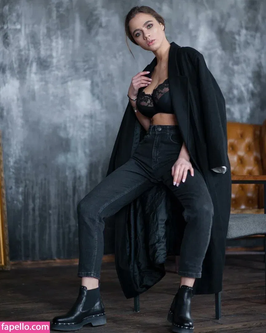 Meenfox Onlyfans Photo Gallery 