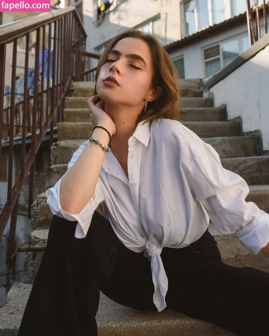 Meenfox Onlyfans Photo Gallery 