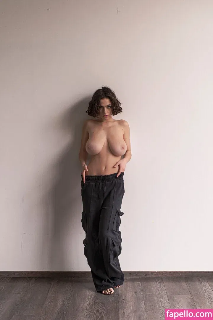 Meenfox Onlyfans Photo Gallery 