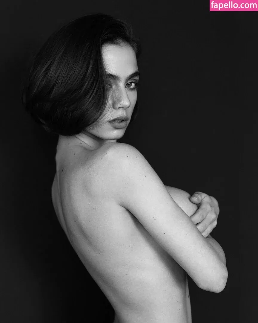 Meenfox Onlyfans Photo Gallery 