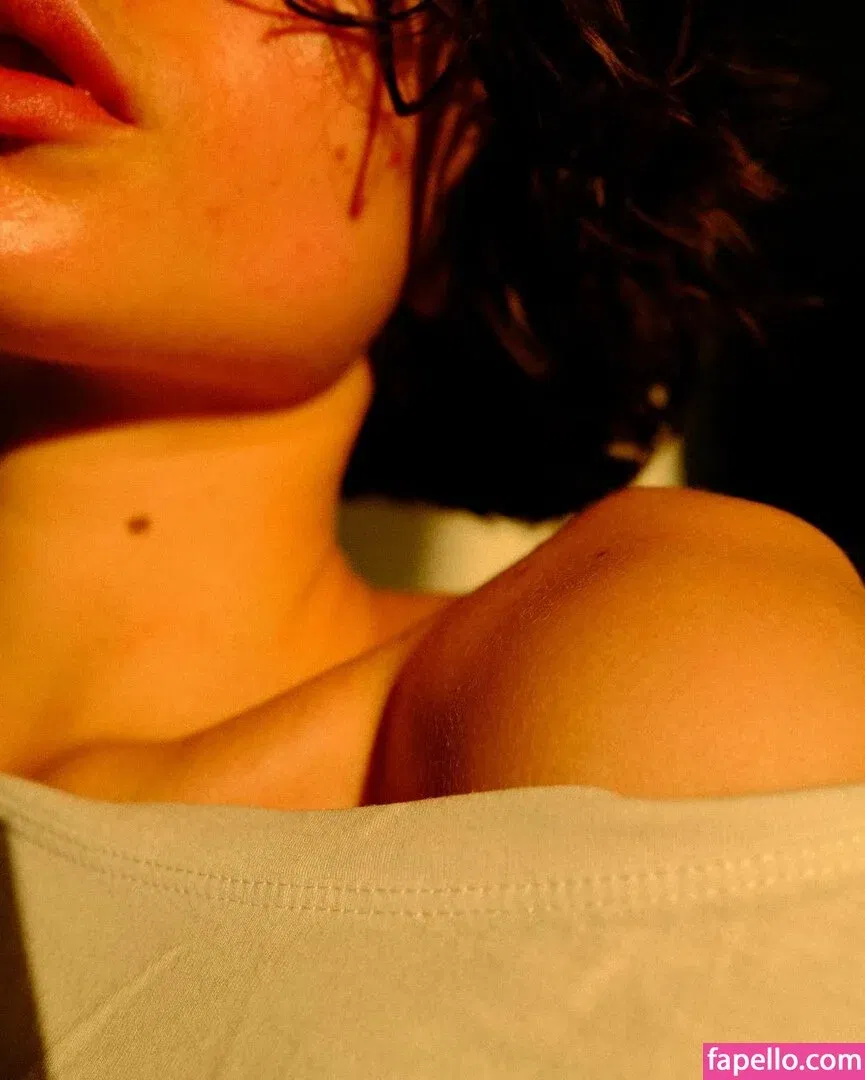 Meenfox Onlyfans Photo Gallery 