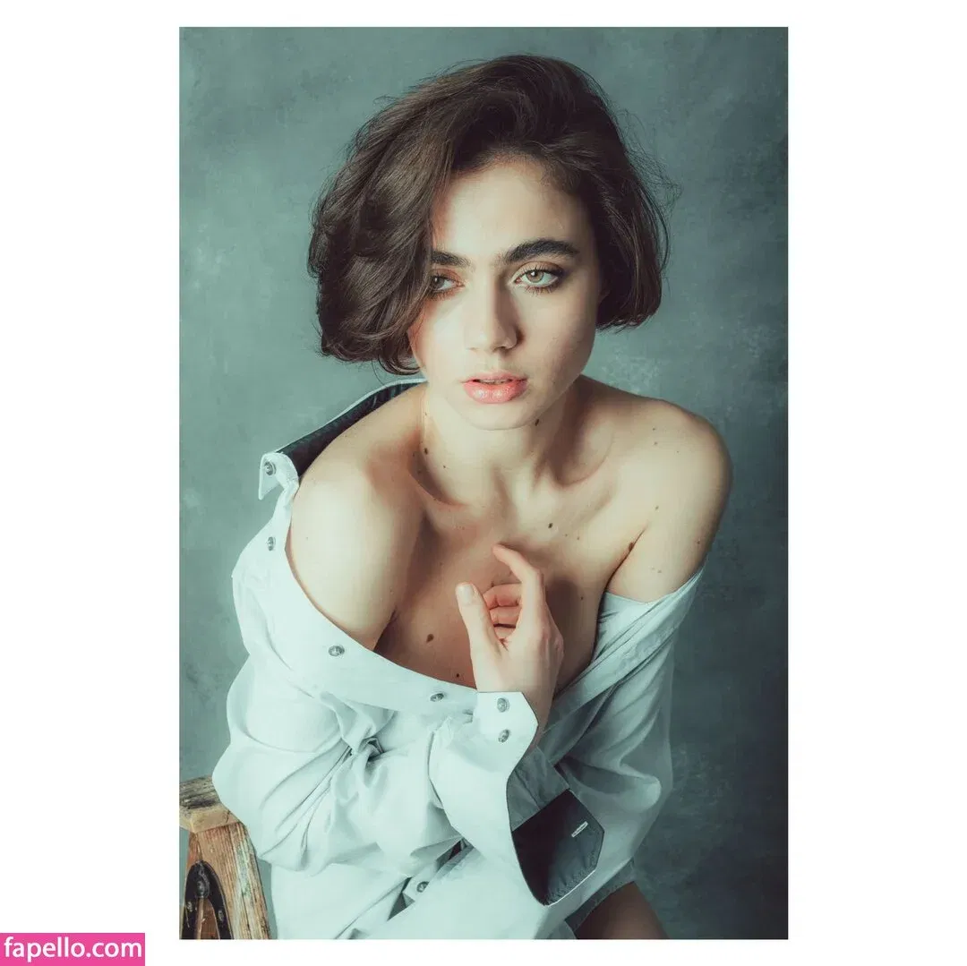 Meenfox Onlyfans Photo Gallery 