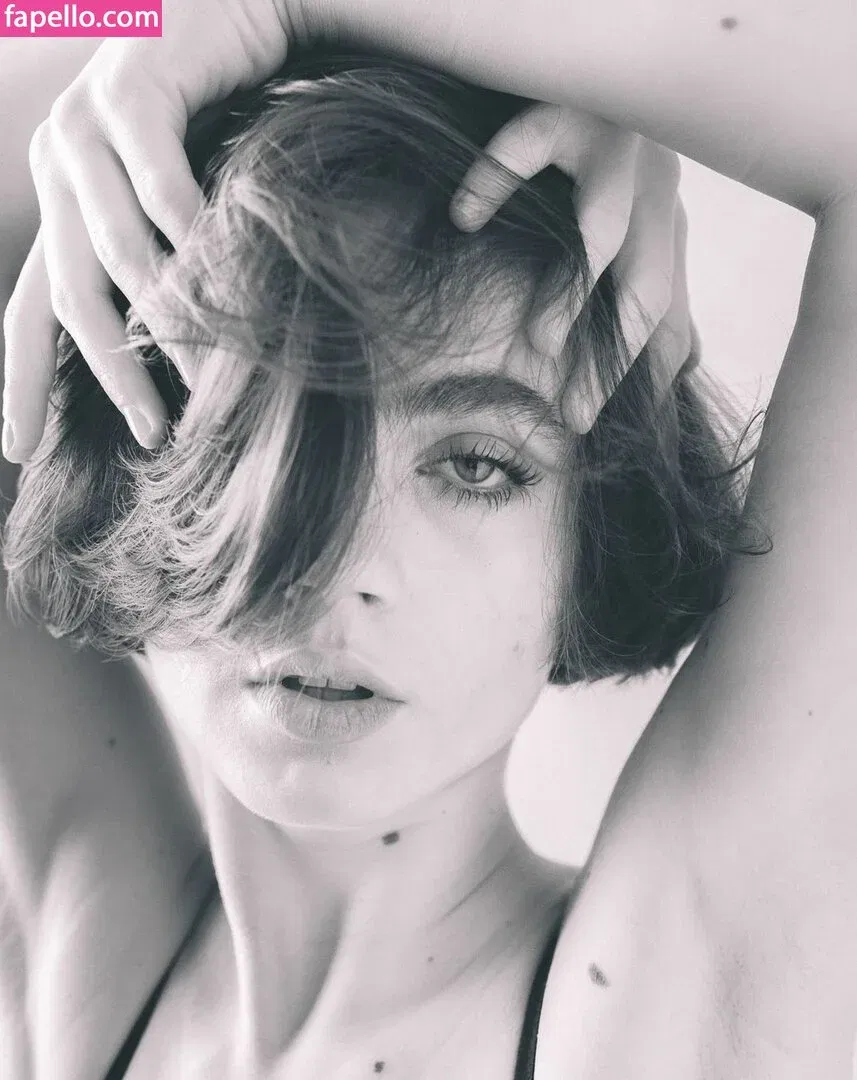 Meenfox Onlyfans Photo Gallery 