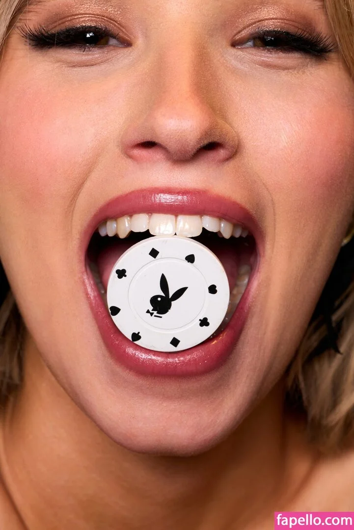 Meenfox Onlyfans Photo Gallery 