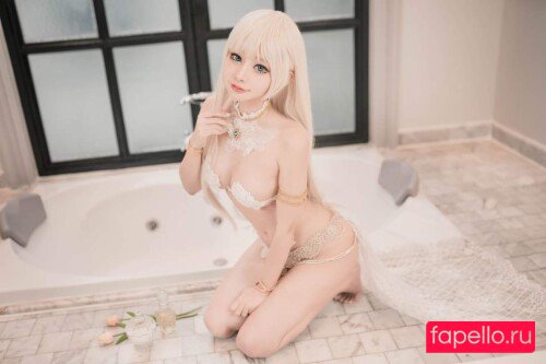 Meenfox Onlyfans Photo Gallery 
