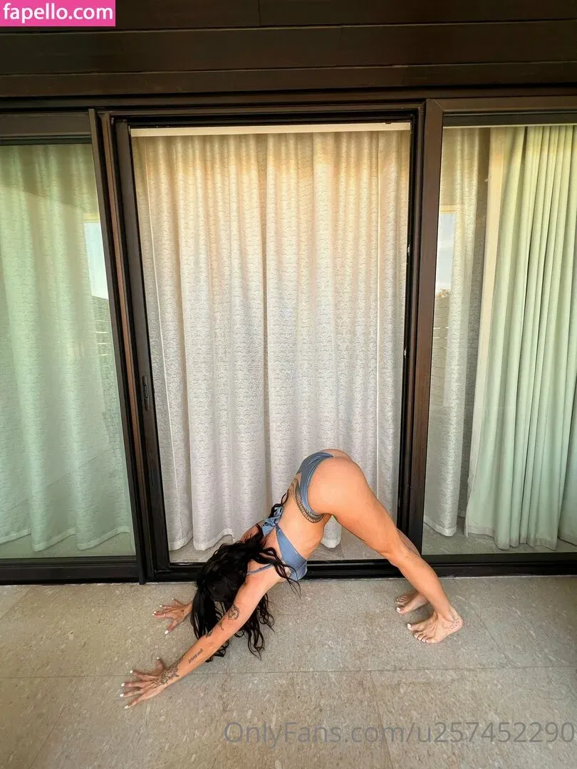 u257452290 Onlyfans Photo Gallery 