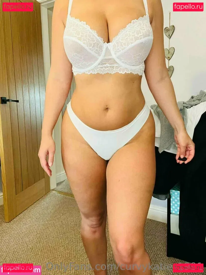 curvykatie_1991 Onlyfans Photo Gallery 