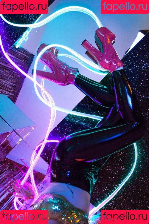 Lunaritie Onlyfans Photo Gallery 