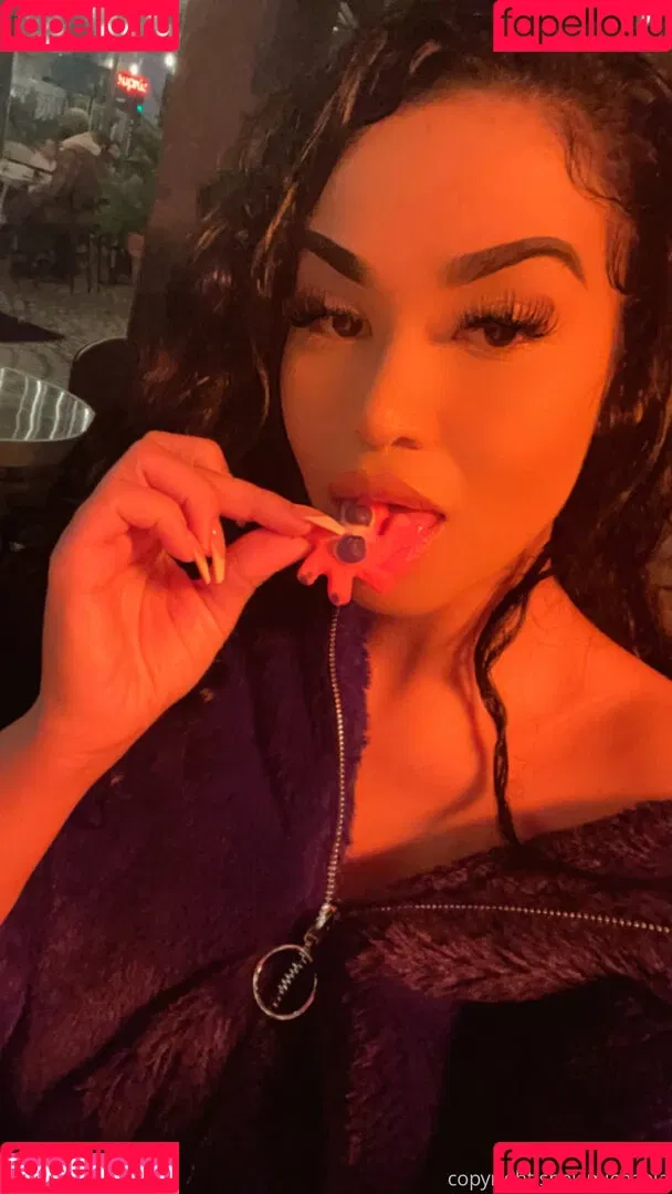 sheismichaela Onlyfans Photo Gallery 