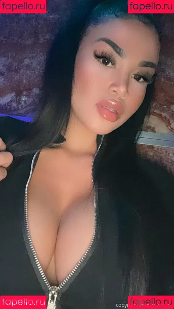 sheismichaela Onlyfans Photo Gallery 