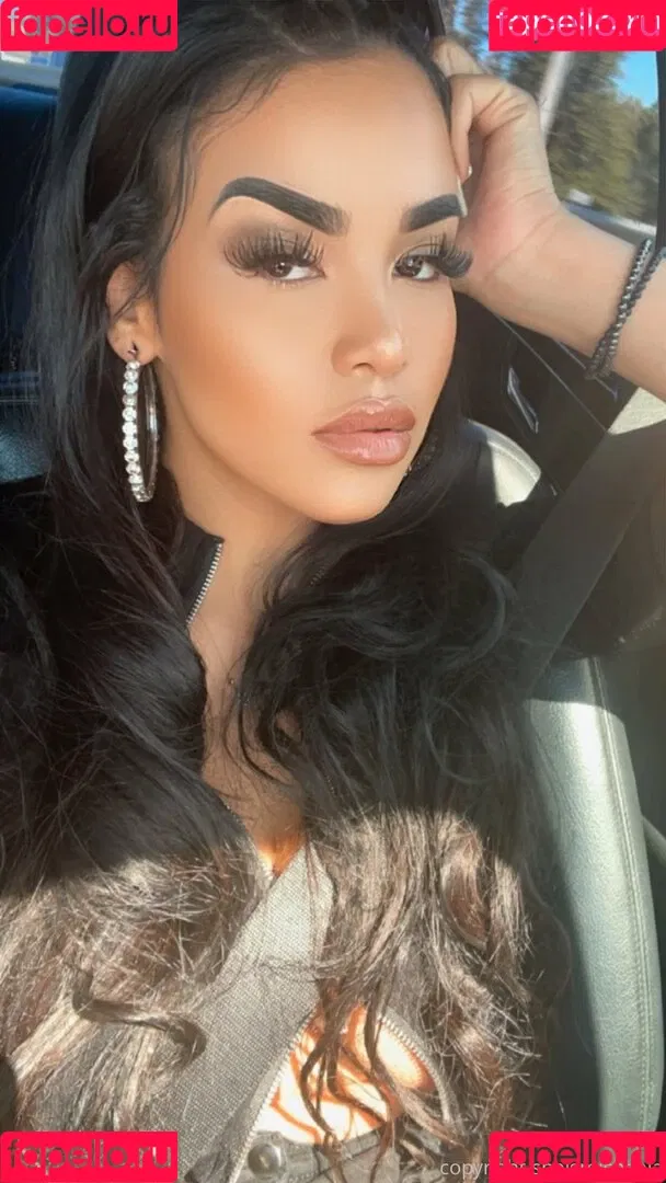 sheismichaela Onlyfans Photo Gallery 