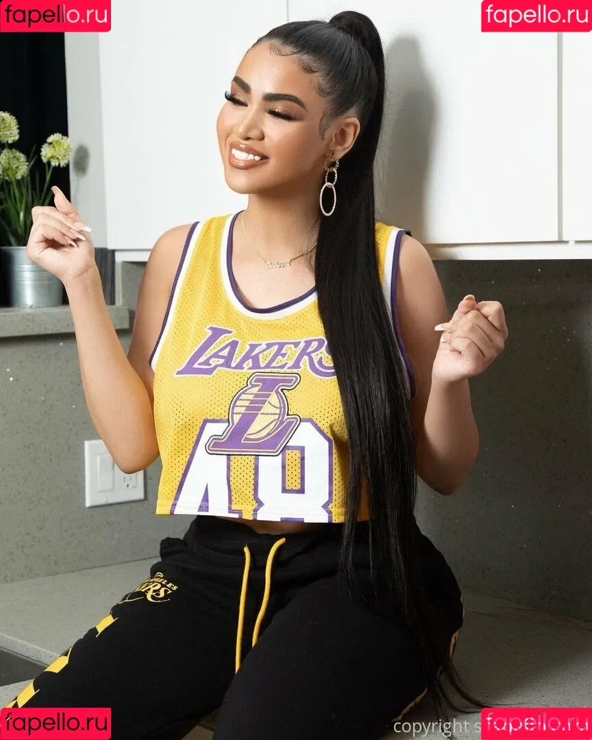 sheismichaela Onlyfans Photo Gallery 