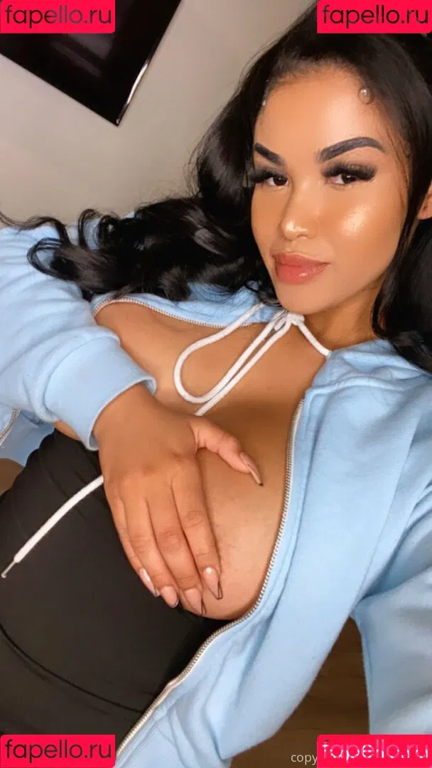 sheismichaela Onlyfans Photo Gallery 
