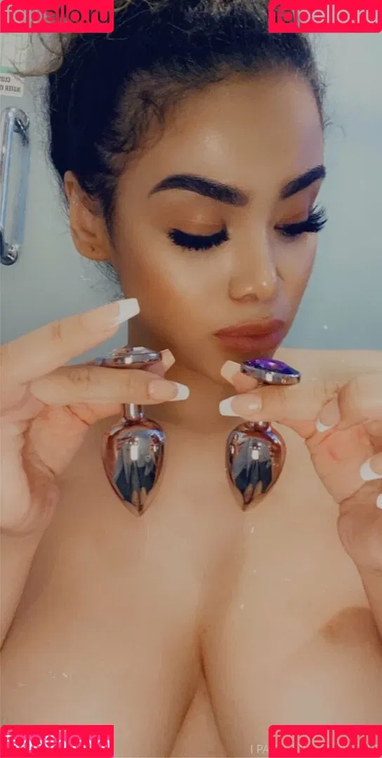 sheismichaela Onlyfans Photo Gallery 