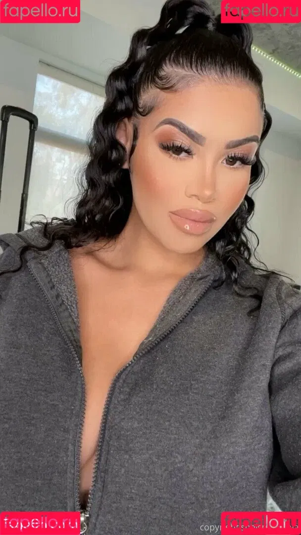 sheismichaela Onlyfans Photo Gallery 