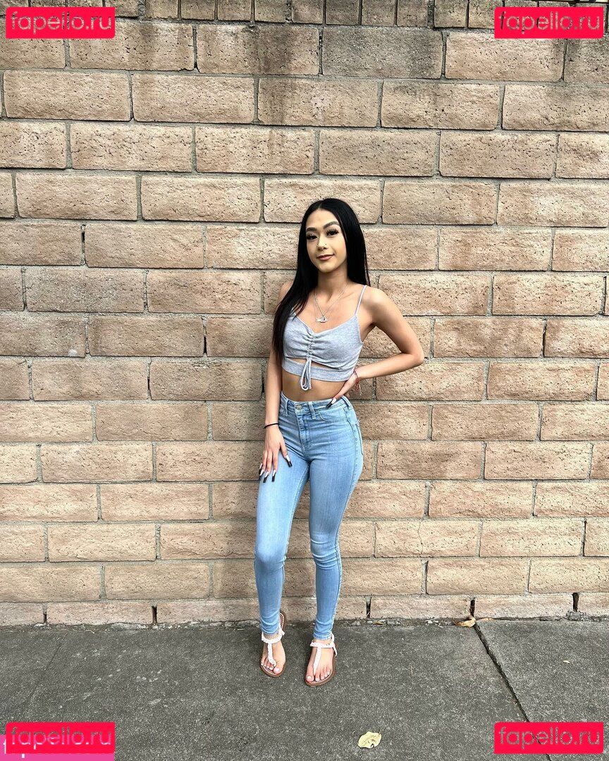 Hetza_res23 / lilyaya3 Onlyfans Photo Gallery 