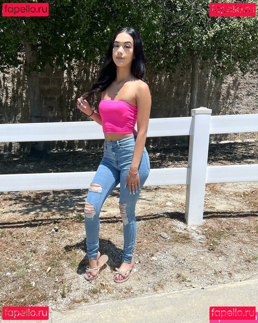 Hetza_res23 / lilyaya3 Onlyfans Photo Gallery 