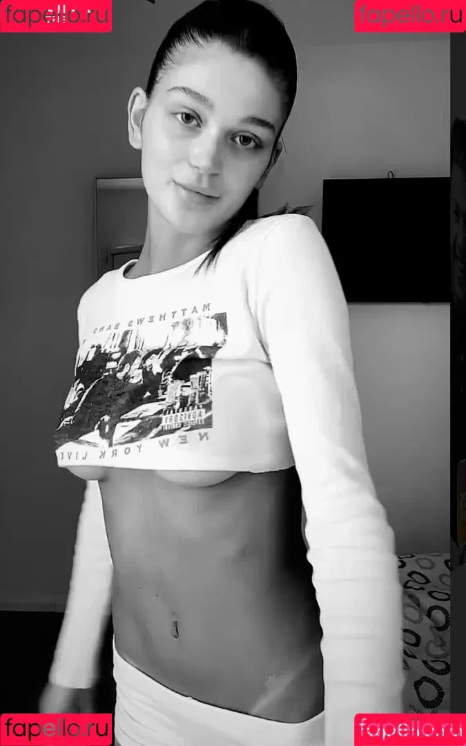 Shira Adar Onlyfans Photo Gallery 