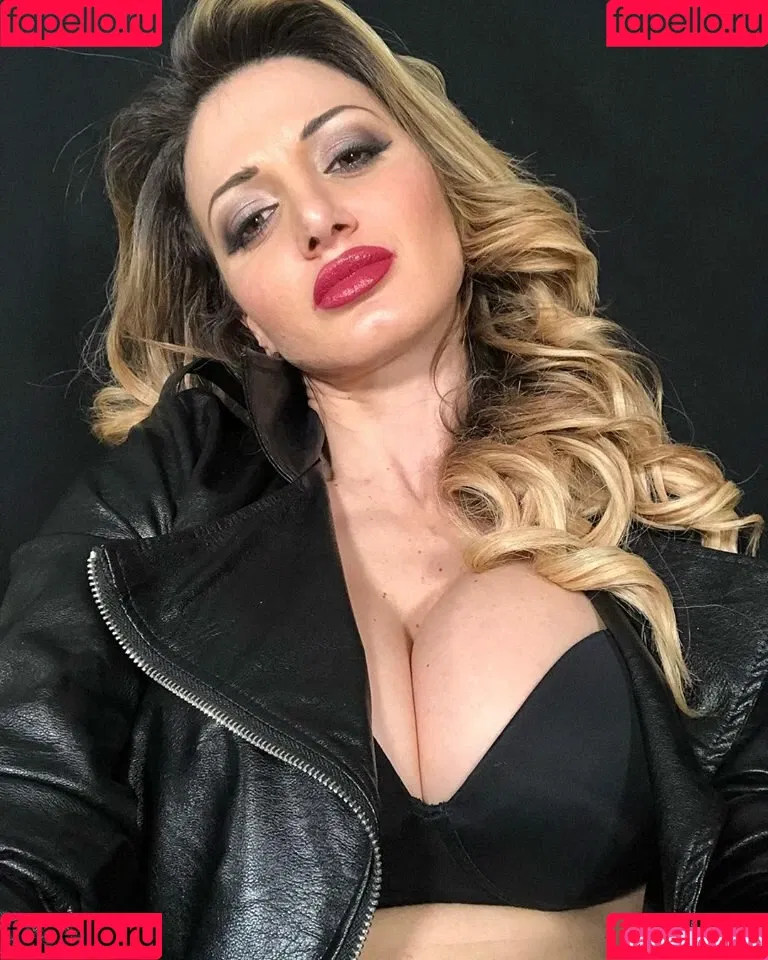 Rosy Maggiulli Onlyfans Photo Gallery 
