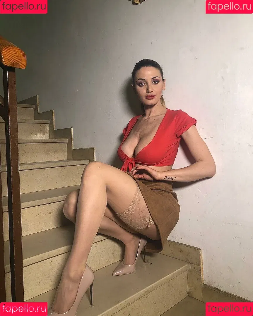 Rosy Maggiulli Onlyfans Photo Gallery 