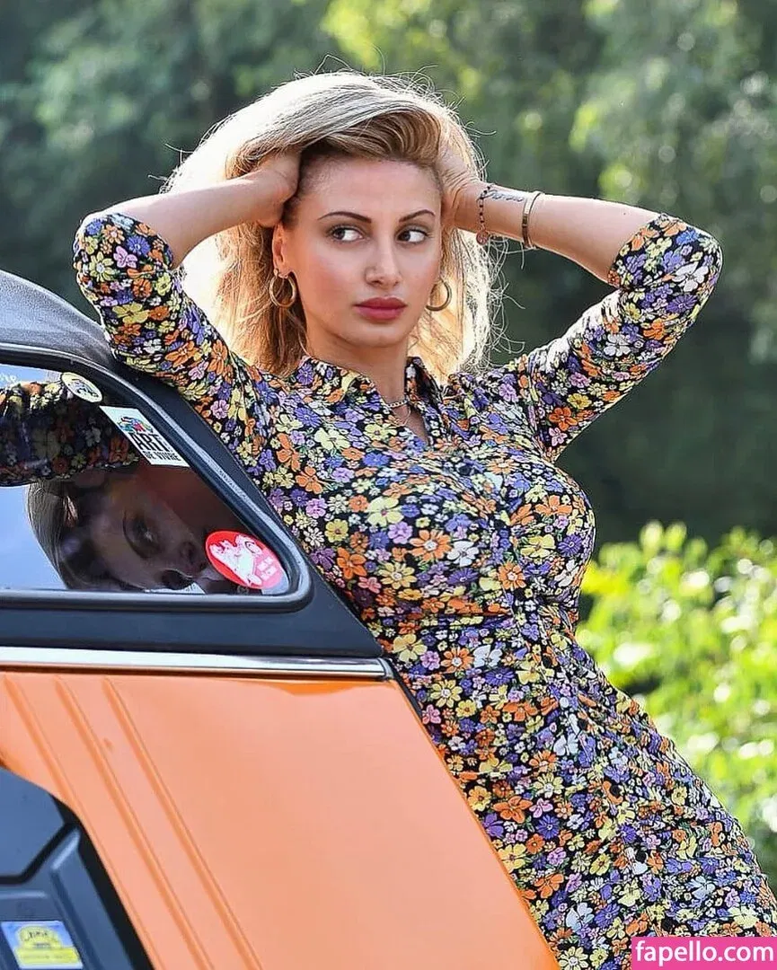 Rosy Maggiulli Onlyfans Photo Gallery 