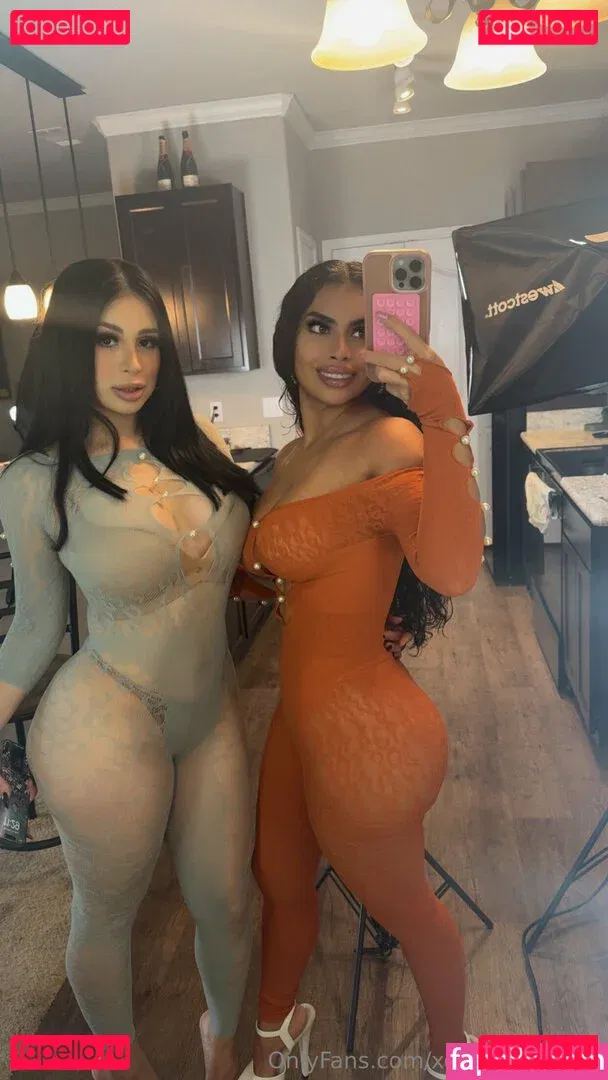 xochavella.free Onlyfans Photo Gallery 