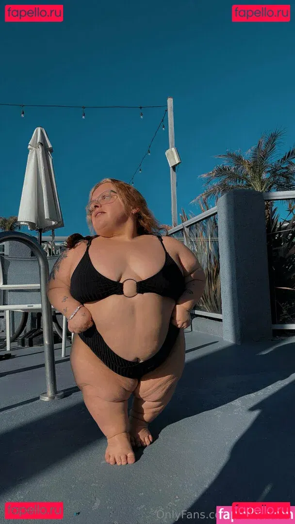 lilmissross Onlyfans Photo Gallery 