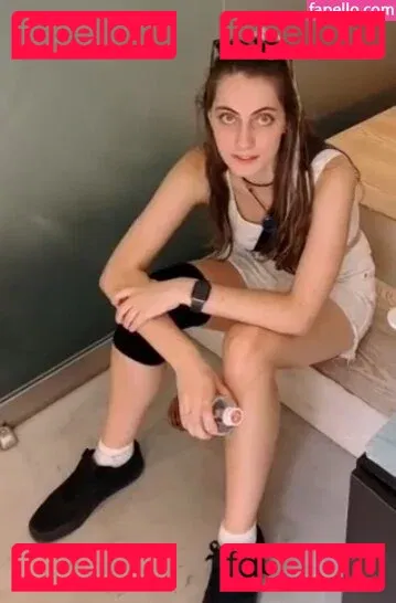 Seerasan Onlyfans Photo Gallery 