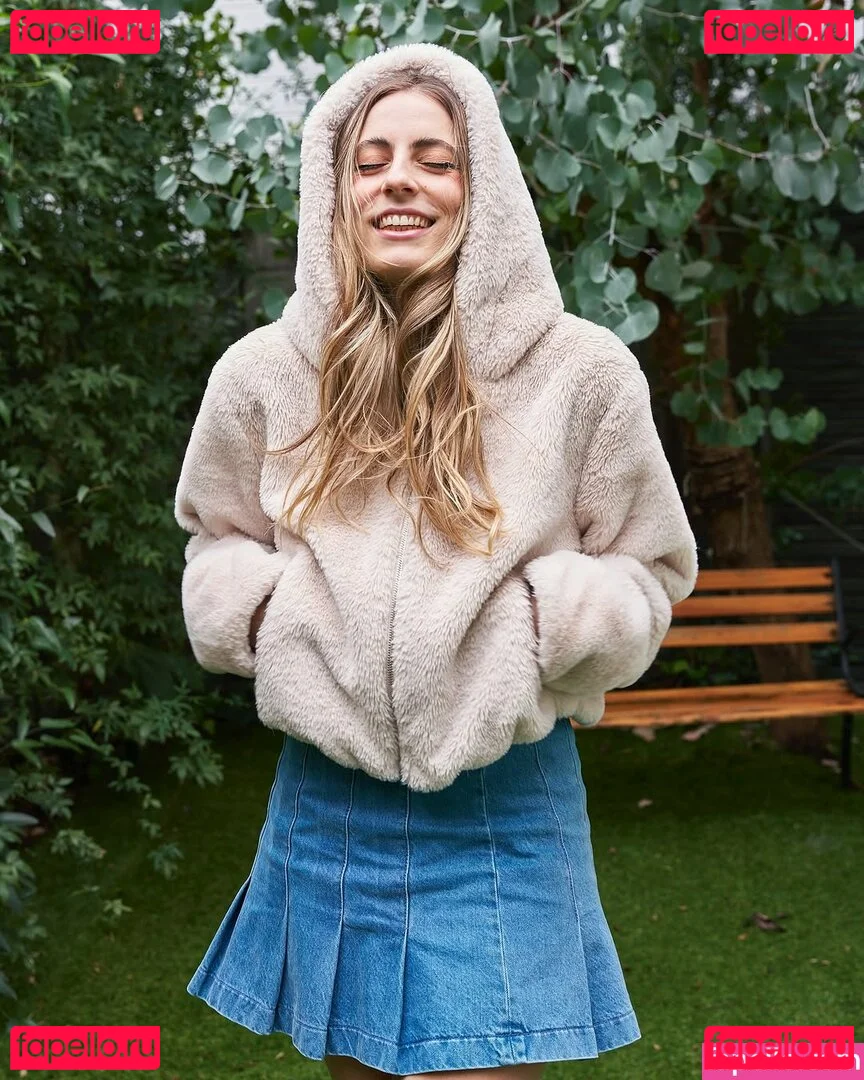 Seerasan Onlyfans Photo Gallery 