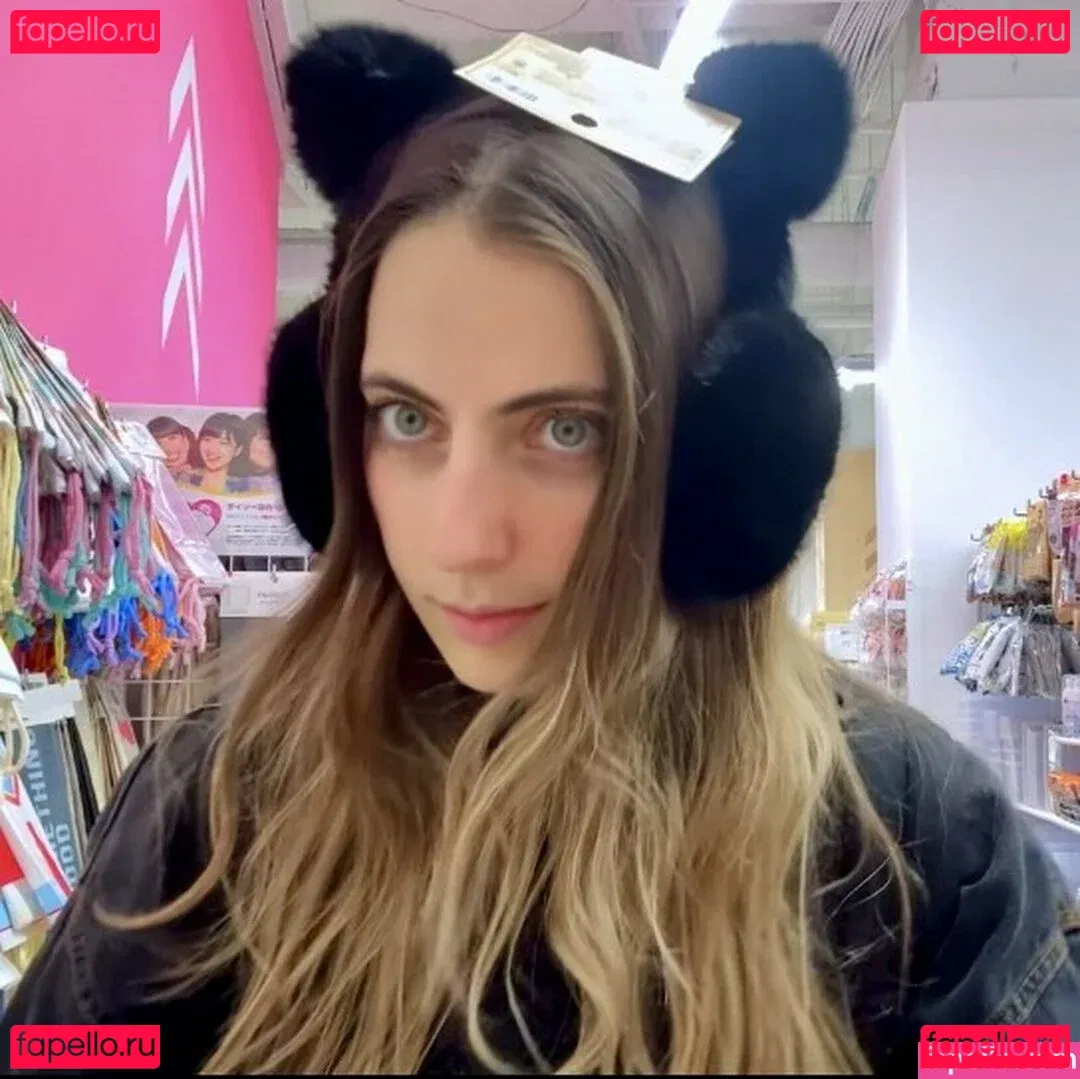 Seerasan Onlyfans Photo Gallery 