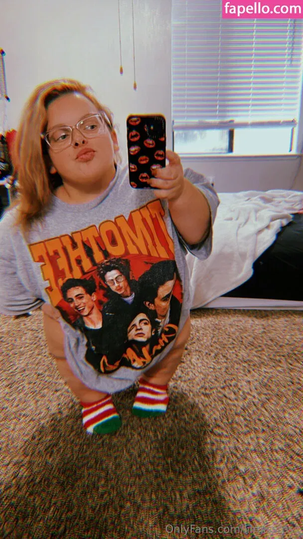 lilmissross Onlyfans Photo Gallery 