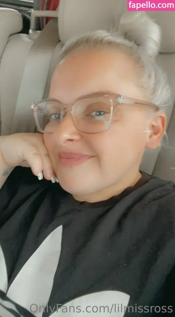 lilmissross Onlyfans Photo Gallery 