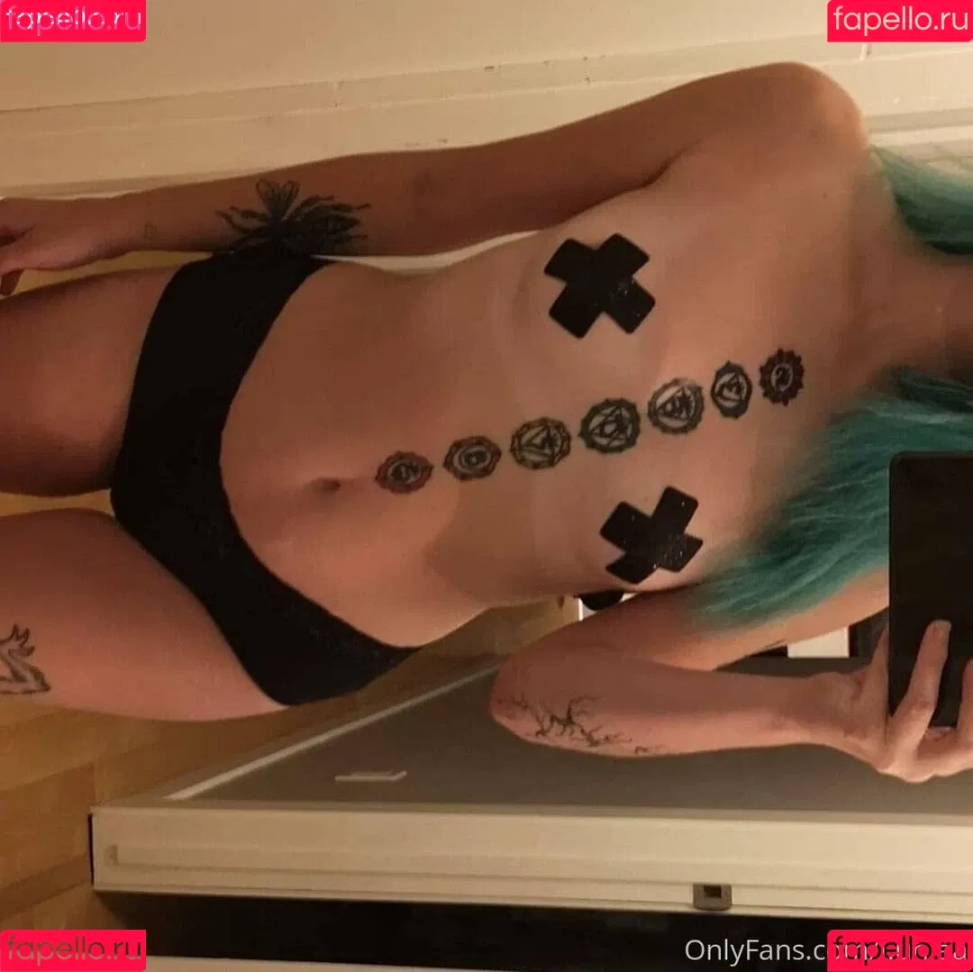 l.un.aa Onlyfans Photo Gallery 