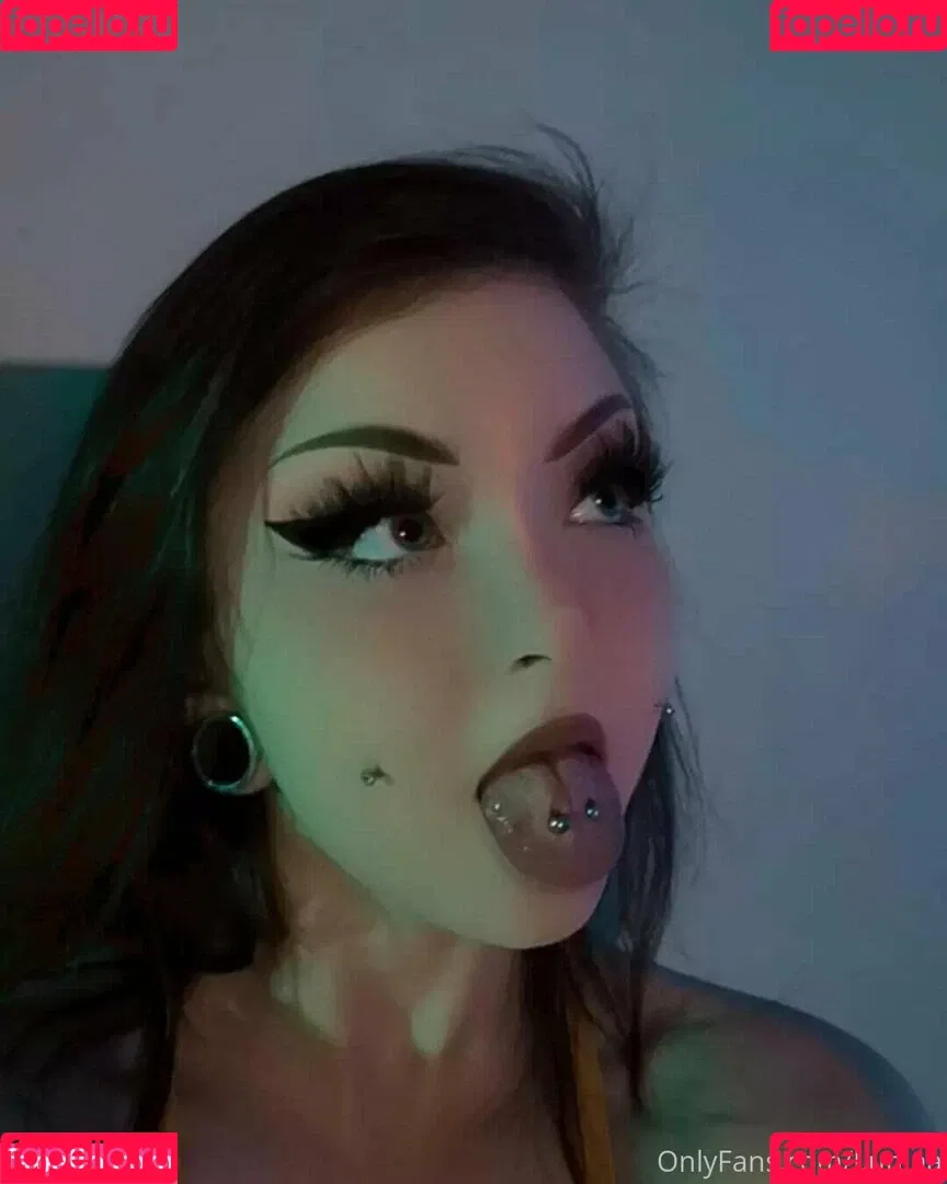 l.un.aa Onlyfans Photo Gallery 