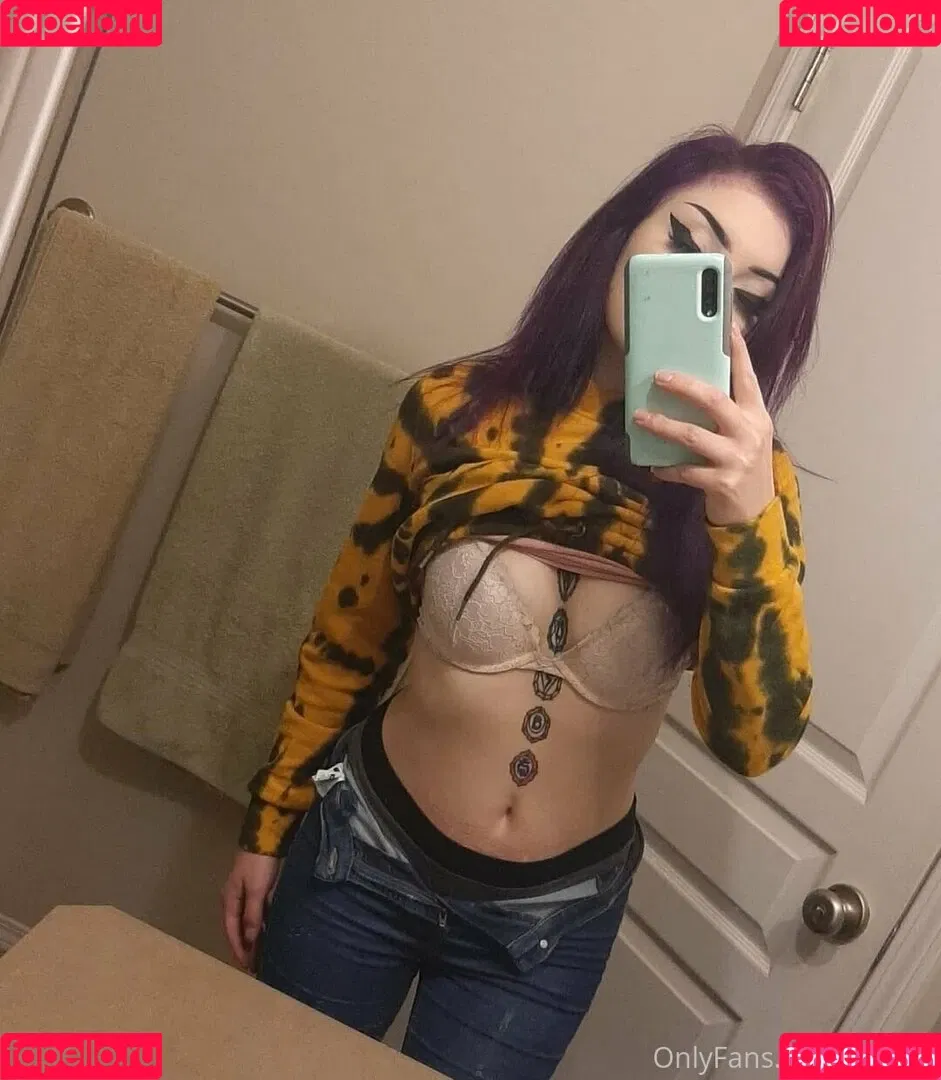l.un.aa Onlyfans Photo Gallery 